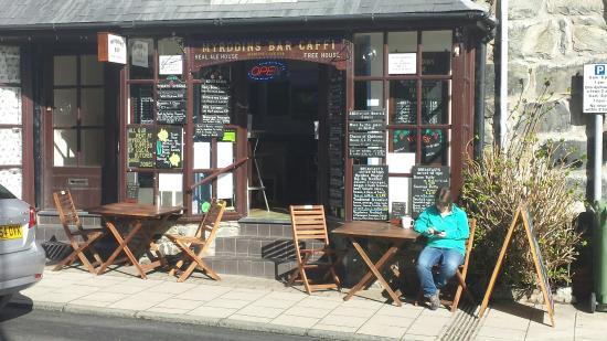Myrddins Bar Caffi